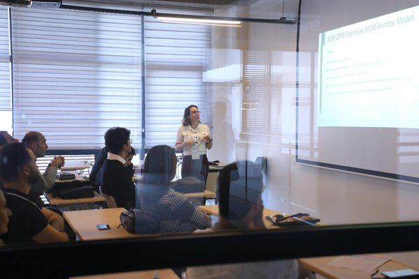 Rayonnage d'occasion : le bon plan pour un rangement malin !